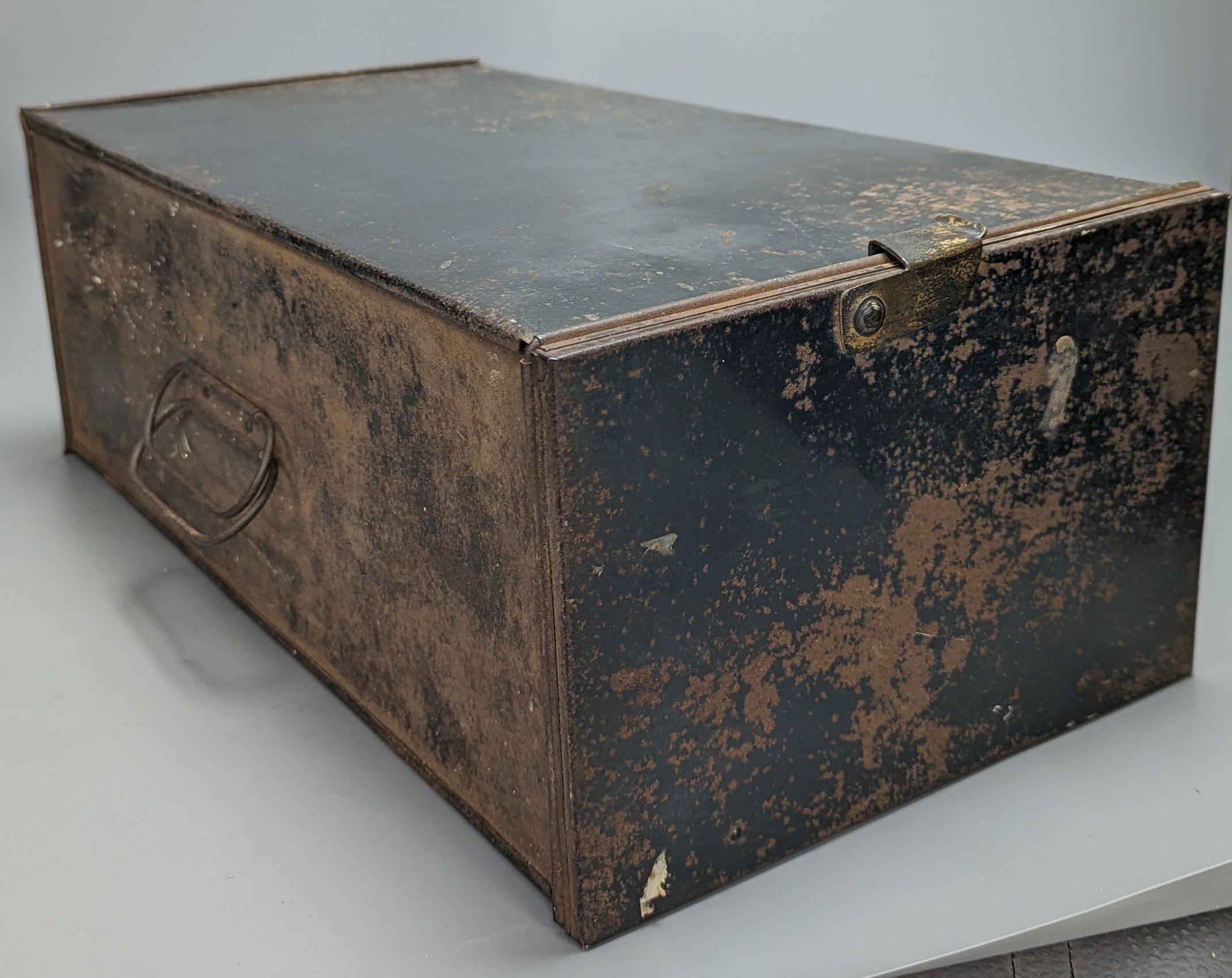 A cased tinplate and pressed brass Magic Lantern, Case 46 cm long